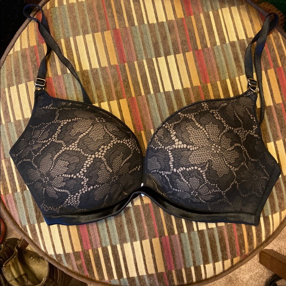 Victoria's Secret Other - Victoria’s Secret 34D Very Sexy Push-Up Bra